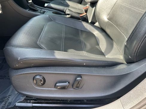 Used 2017 Volkswagen Passat 1.8T R-Line image 29