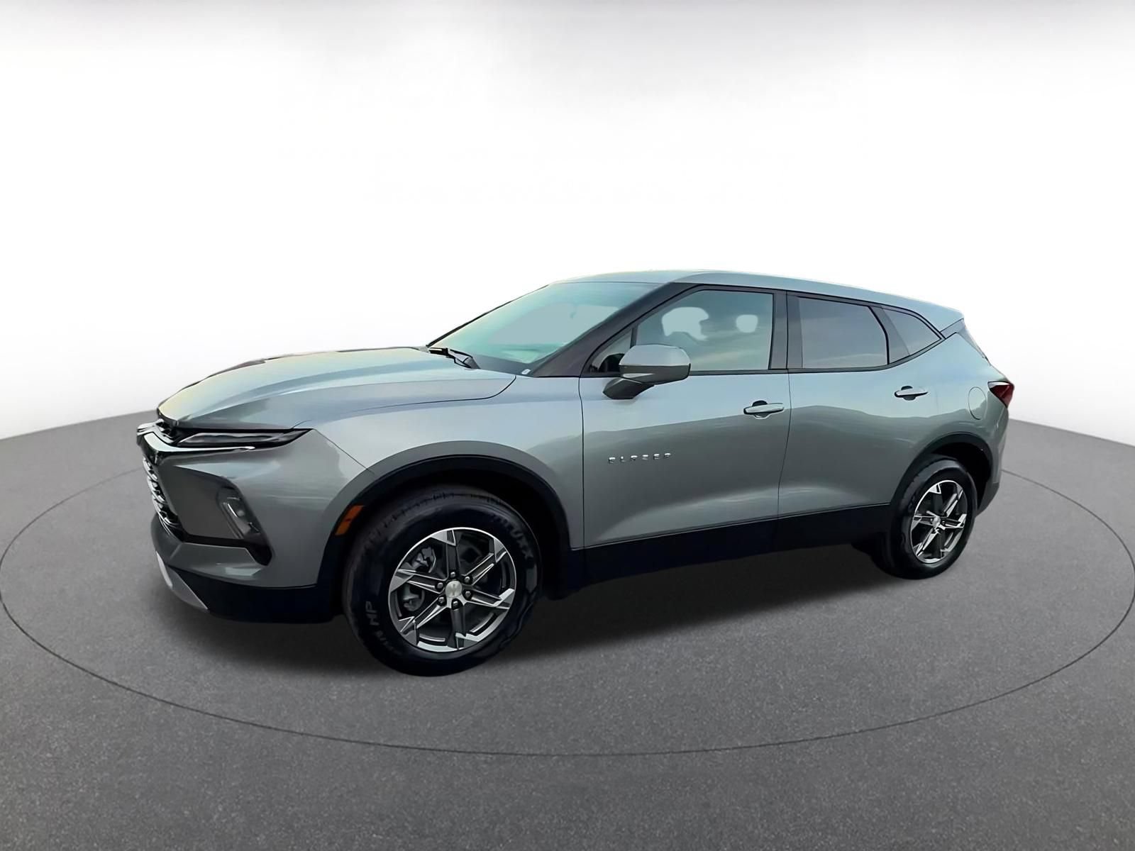 Used 2025 Chevrolet Blazer LT FWD image 7