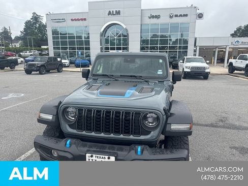 Used 2024 Jeep Wrangler Unlimited Rubicon 4xe AWD/4WD image 3