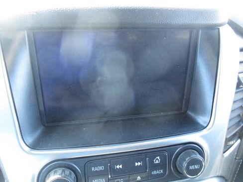 Used 2017 Chevrolet Suburban LT image 30