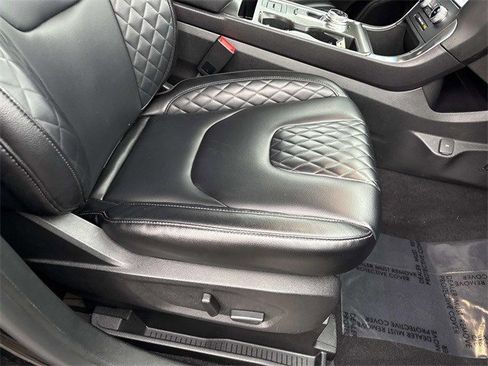 Used 2023 Ford Edge Titanium image 10