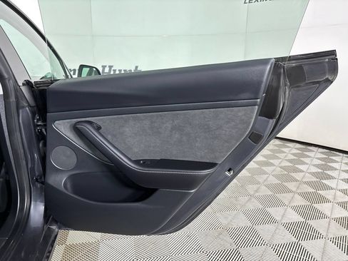 Used 2023 Tesla Model 3 Standard Range RWD image 17