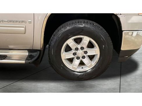 Used 2008 GMC Sierra 1500 SLE w/ Z71 Off-Road Package RWD image 3