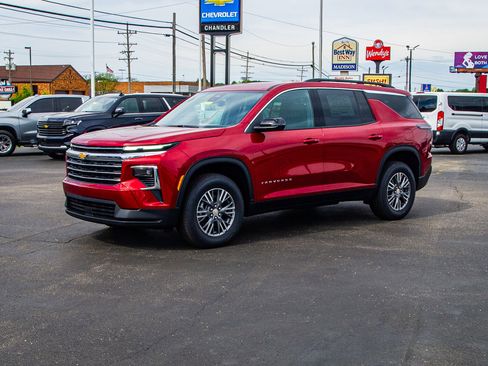 New 2026 Chevrolet Traverse LT AWD/4WD image 3