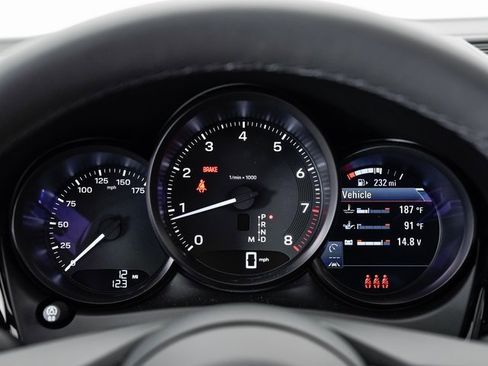 New 2025 Porsche Macan image 16