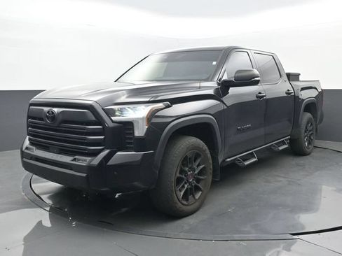 Used 2024 Toyota Tundra SR5 w/ SR5 Premium Package AWD/4WD image 8