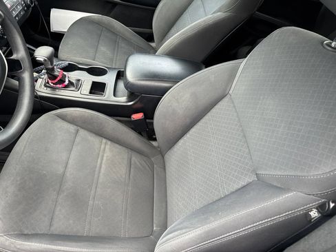 Used 2019 Kia Sorento L FWD image 2
