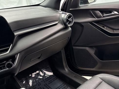 Used 2025 Chevrolet Equinox LT w/ Convenience Package II image 22