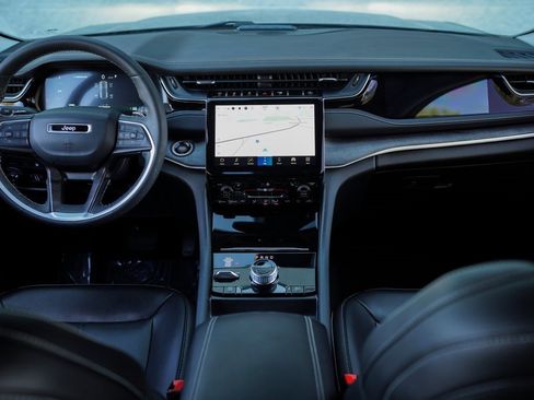 Used 2023 Jeep Grand Cherokee 4WD 4xe image 19