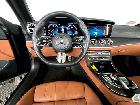 Used 2023 Mercedes-Benz E 450 4MATIC Cabriolet image 6