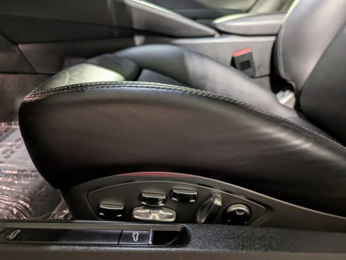 Certified 2019 Porsche 911 Turbo S AWD/4WD image 17