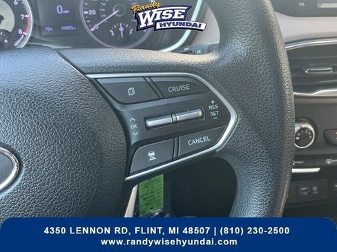Used 2020 Hyundai Santa Fe SE AWD/4WD image 18