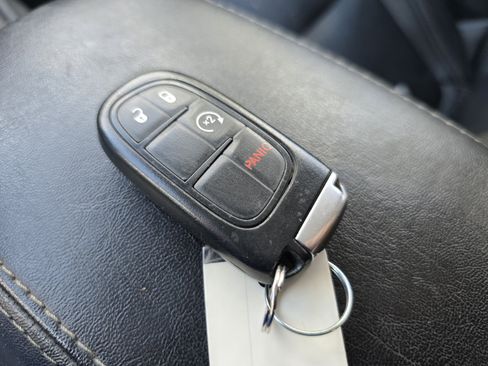 Used 2021 Jeep Cherokee Latitude Lux w/ Sun & Sound Group image 25