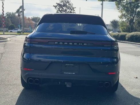 Used 2024 Porsche Cayenne S image 7