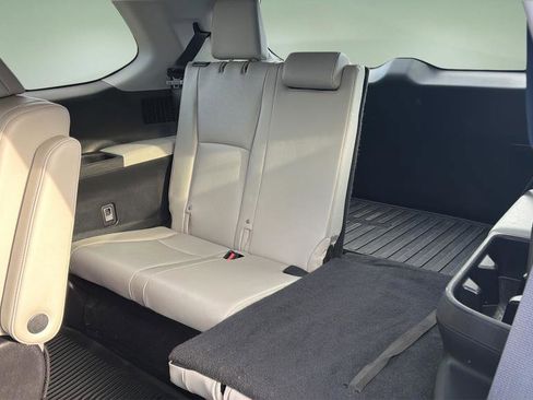 Used 2024 Toyota Grand Highlander Platinum image 18