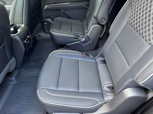 New 2026 GMC Acadia Denali w/ Super Cruise Package FWD image 21