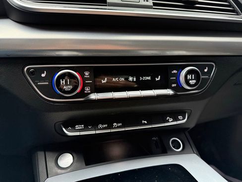 Used 2024 Audi Q5 2.0T Premium image 11