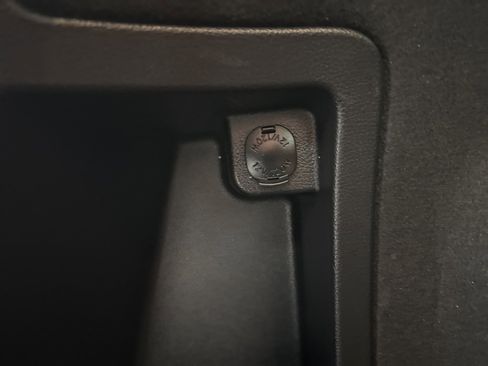 Used 2014 Subaru Outback 2.5i Limited w/ Moonroof Package image 25