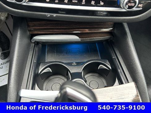 Used 2023 BMW 530e xDrive image 24