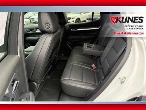 New 2026 GMC Terrain Elevation w/ Elevation Premium Package AWD/4WD image 16