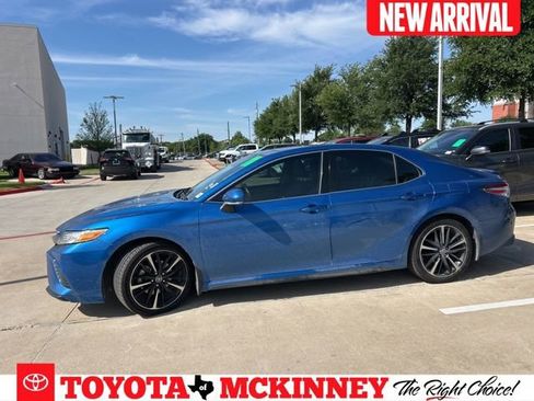Used 2020 Toyota Camry XSE FWD image 1
