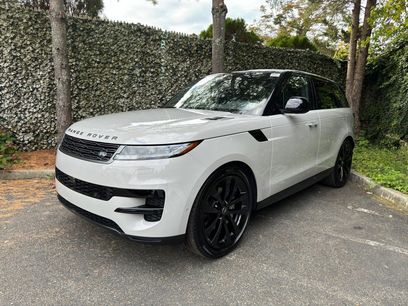 New 2025 Land Rover Range Rover Sport SE
