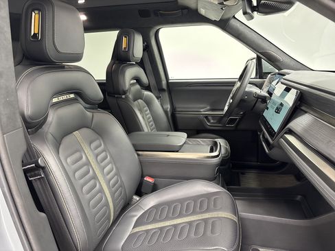 Used 2024 Rivian R1S Adventure AWD/4WD image 24