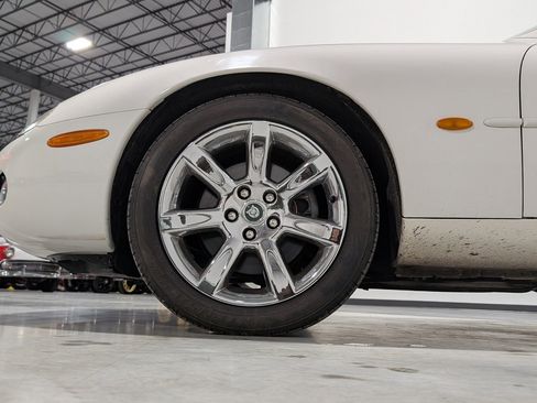 Used 2003 Jaguar XK8 Convertible RWD image 28