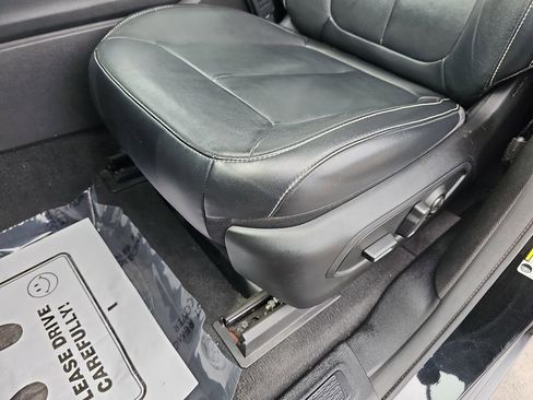 Used 2021 Jeep Grand Cherokee L Limited image 34