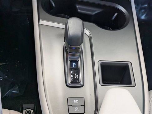 Used 2025 Lexus UX 300h FWD image 13