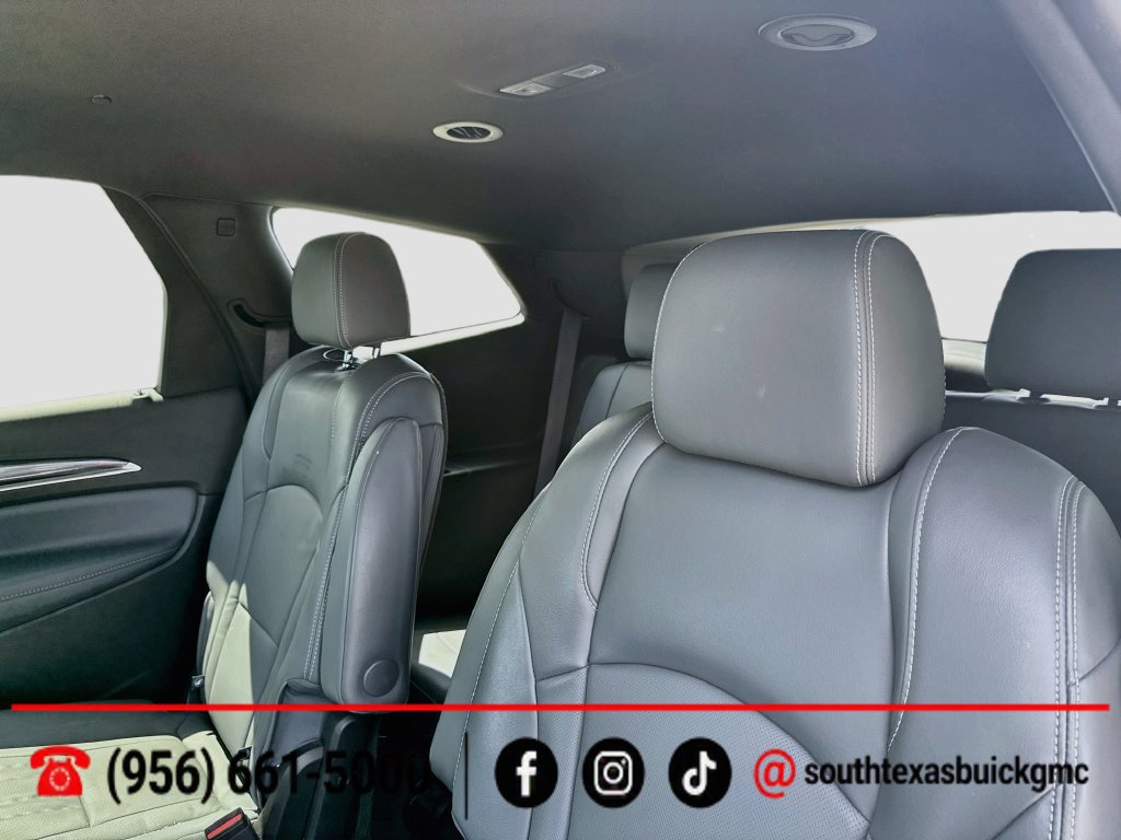 Used 2024 Buick Enclave Essence w/ Sport Touring Edition FWD image 23
