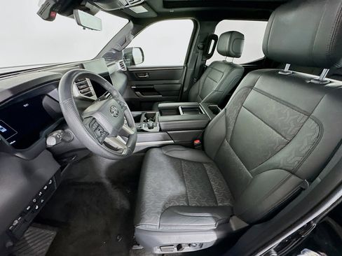 Used 2025 Toyota Tundra Limited image 13