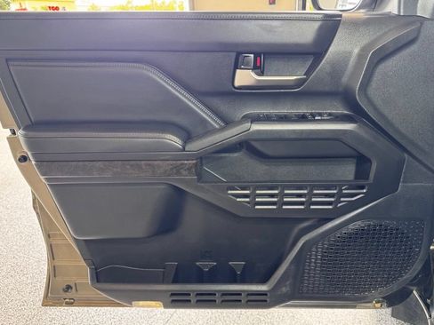 Certified 2025 Toyota Tacoma Limited AWD/4WD image 23