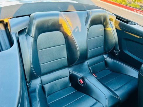 Used 2019 Ford Mustang GT Premium RWD image 21