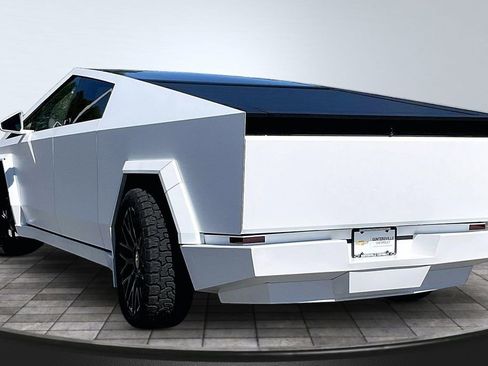 Used 2025 Tesla Cybertruck AWD Crew Cab image 12