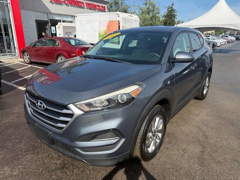 Used 2017 Hyundai Tucson SE FWD image 1