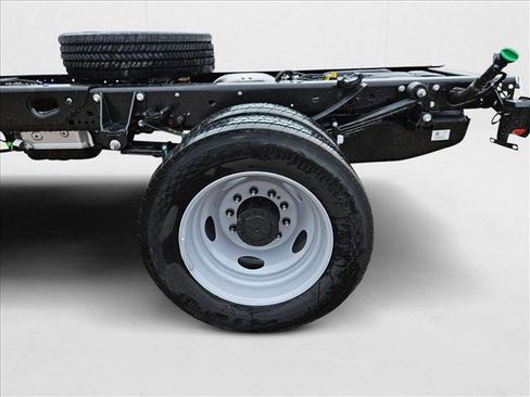 New 2025 Ford F550 4x4 Crew Cab Super Duty image 11