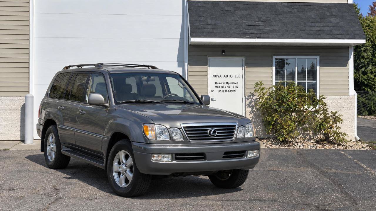 Used 2002 Lexus LX 470 4WD image 2