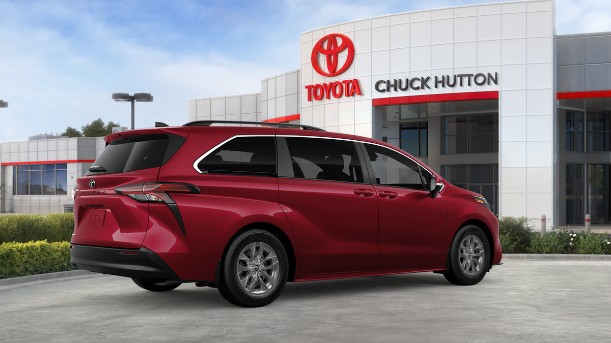 Certified 2026 Toyota Sienna LE AWD/4WD image 40