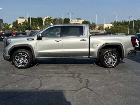 New 2026 GMC Sierra 1500 SLT AWD/4WD image 13
