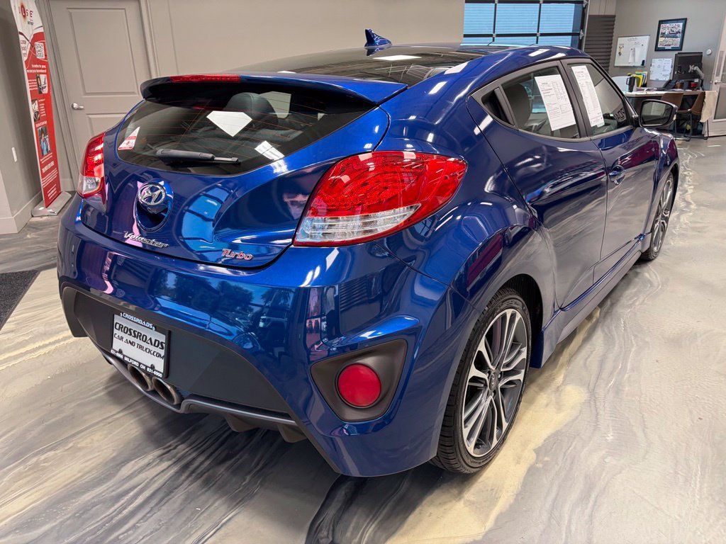 Used 2016 Hyundai Veloster Turbo FWD image 31