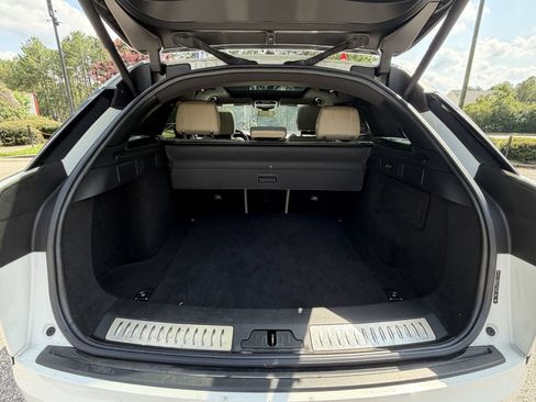 Used 2018 Land Rover Range Rover Velar R-Dynamic SE AWD/4WD image 19
