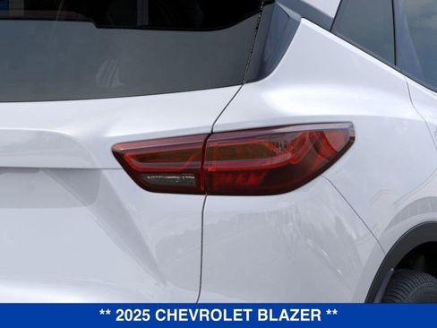 New 2025 Chevrolet Blazer LT w/ Sound & Technology Package image 12