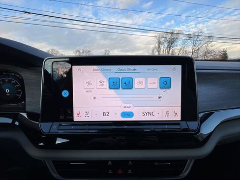 New 2026 Volkswagen Atlas SEL image 18