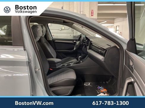 New 2026 Volkswagen Jetta SE FWD image 11