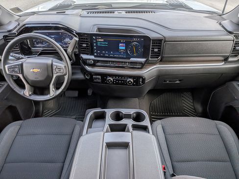 Certified 2025 Chevrolet Silverado 2500 LT w/ Convenience Package AWD/4WD image 14