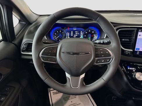 New 2026 Chrysler Voyager LX image 11