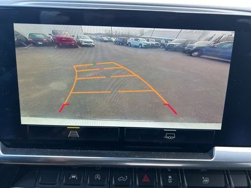 Used 2023 Chevrolet Silverado 1500 LT image 15