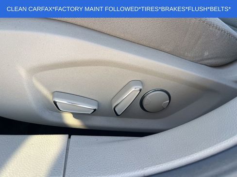 Used 2017 Ford Fusion SE w/ Fusion SE Technology Package image 15