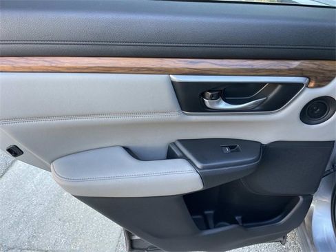Used 2018 Honda CR-V Touring image 22
